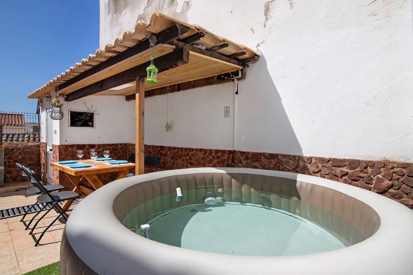Foto 2 von 30: Ferienhaus 'Terracota' mit Bergblick, Wi-Fi und Klimaanlage