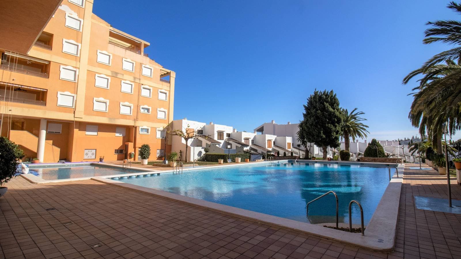 Foto 4 von 33: Casa adosada con jardín y piscina - Las Fuentes