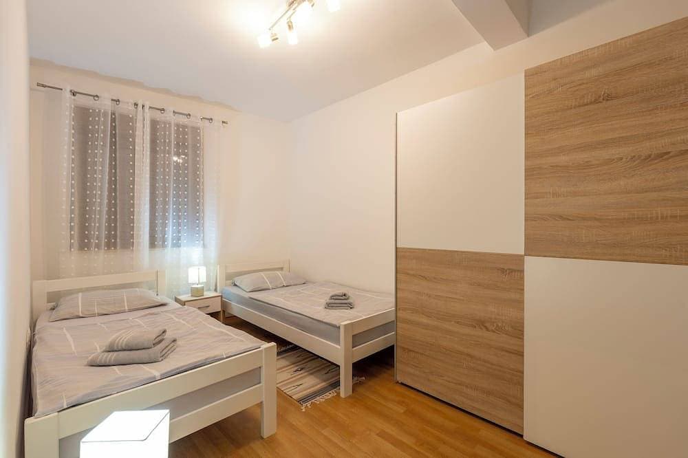 Foto 2 von 30: Beautiful House Nicole, swimming pool, fenced yard, BBQ, perfect for families