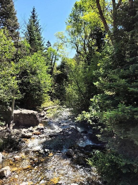 Foto 5 von 15: Private Cabin on Beautiful River! Enjoy the popular Paiute Atv Trail.