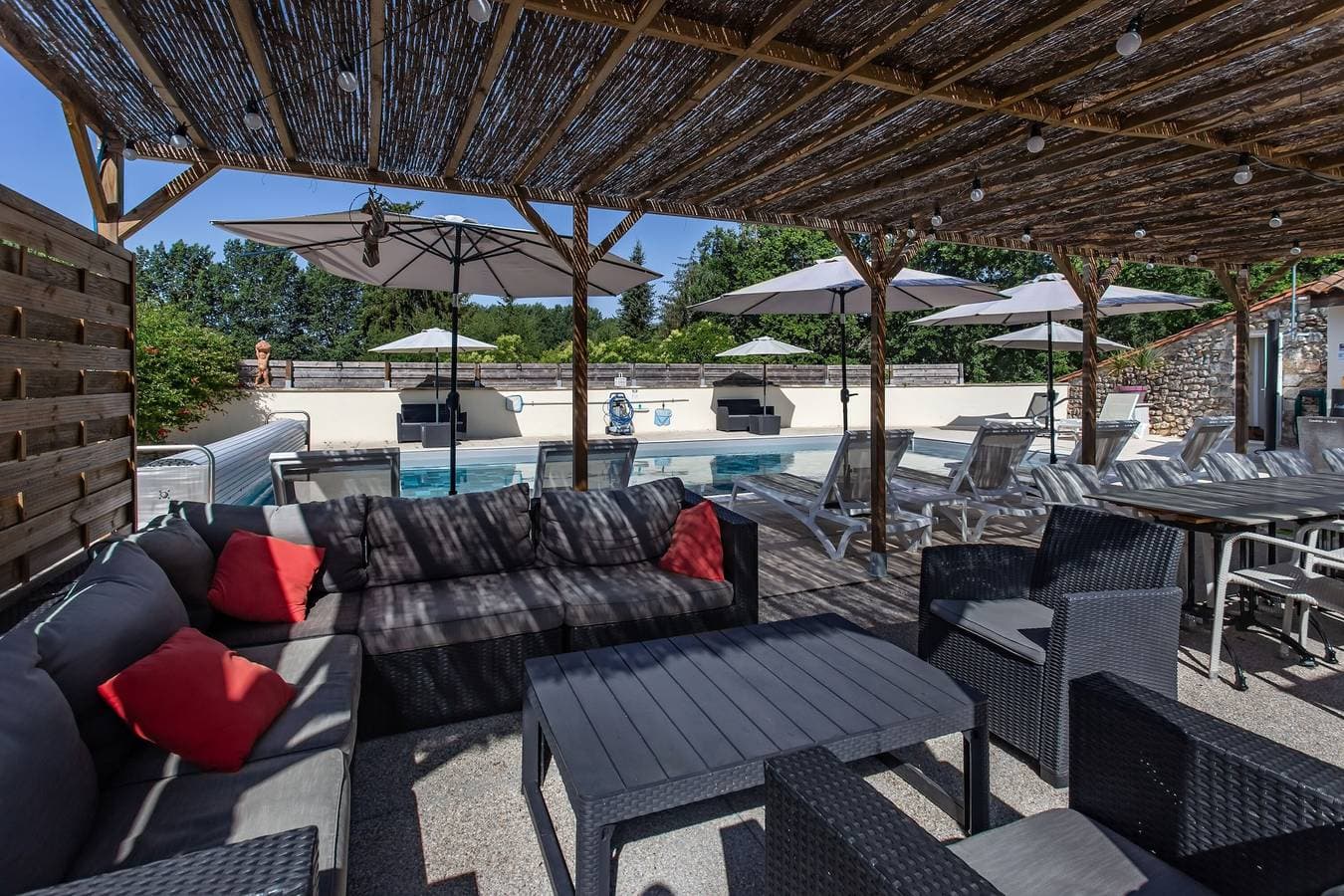 Foto 5 von 22: Bed & Breakfast 'La Charente-Chambre Naturiste' mit Gemeinschaftspool, WLAN & Klimaanlage