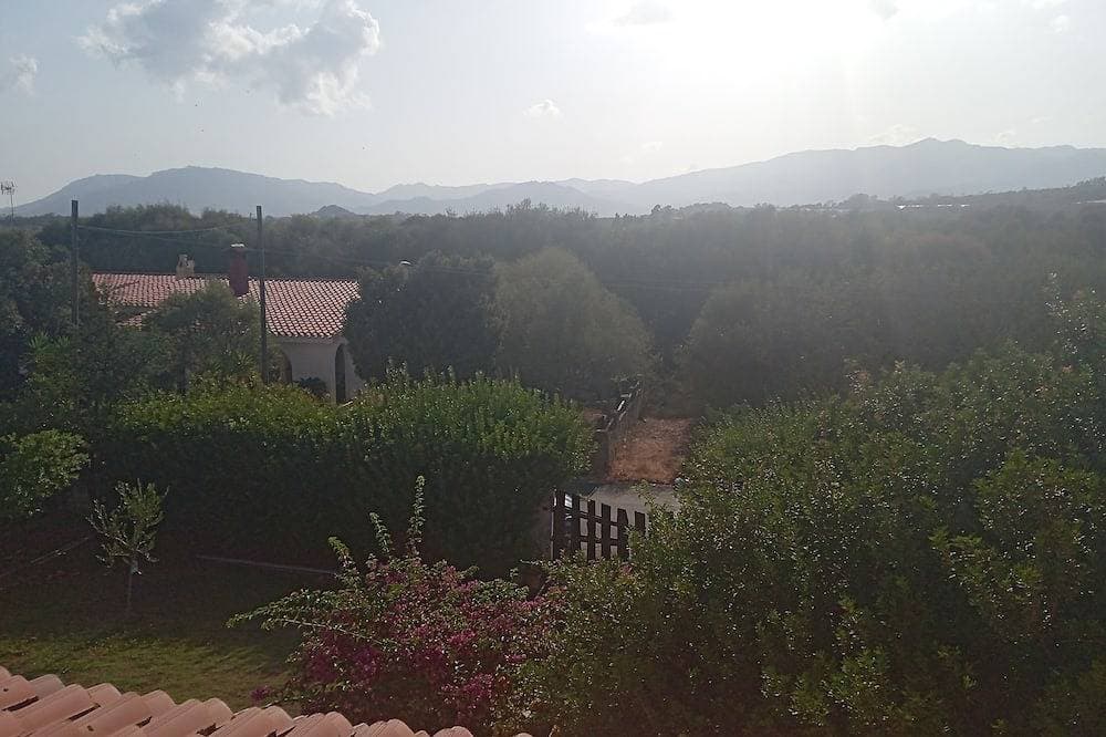 Villa bifamiliare con giardino con tre camere da letto a 300 Mt dalla spiaggia 1