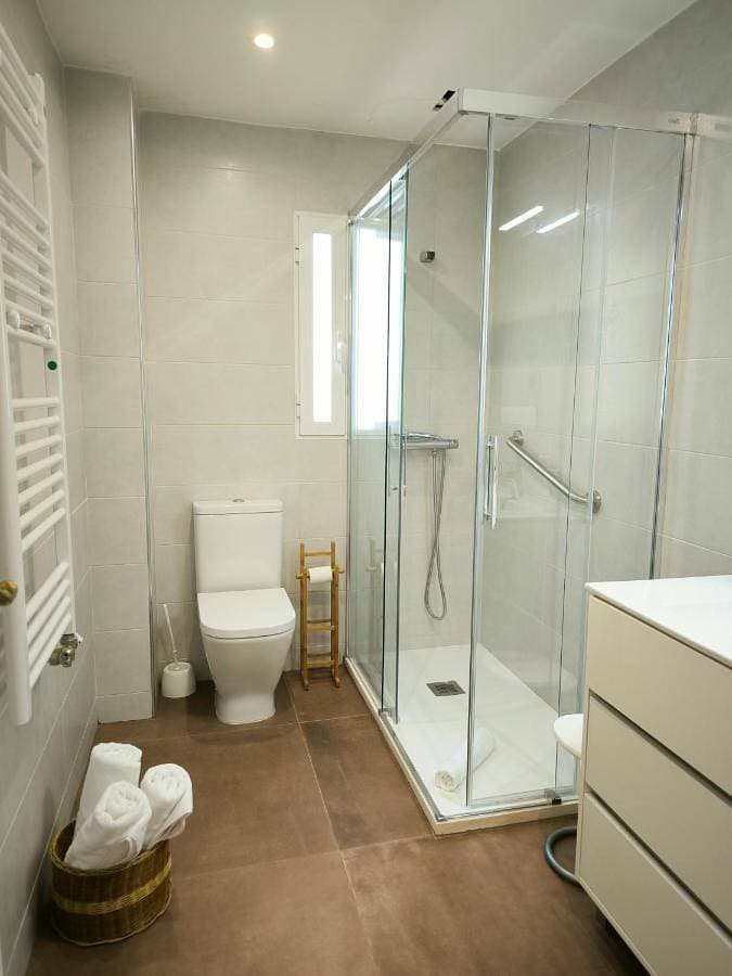 Foto 5 von 33: Three-Bedroom Apartment