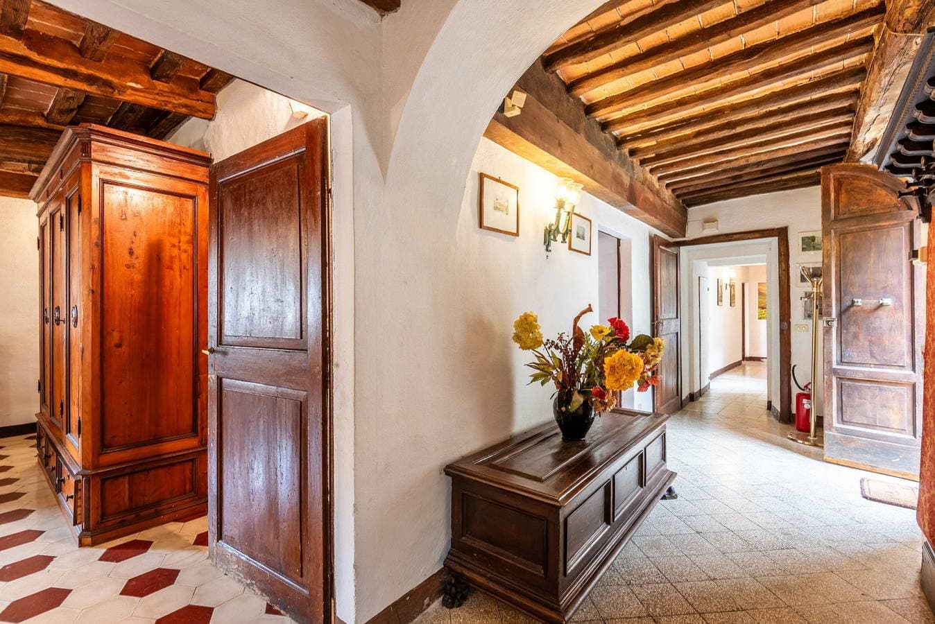Foto 3 von 26: Ferienwohnung 'Green Siena' mit Gemeinschaftspool, privater Terrasse und Wi-Fi