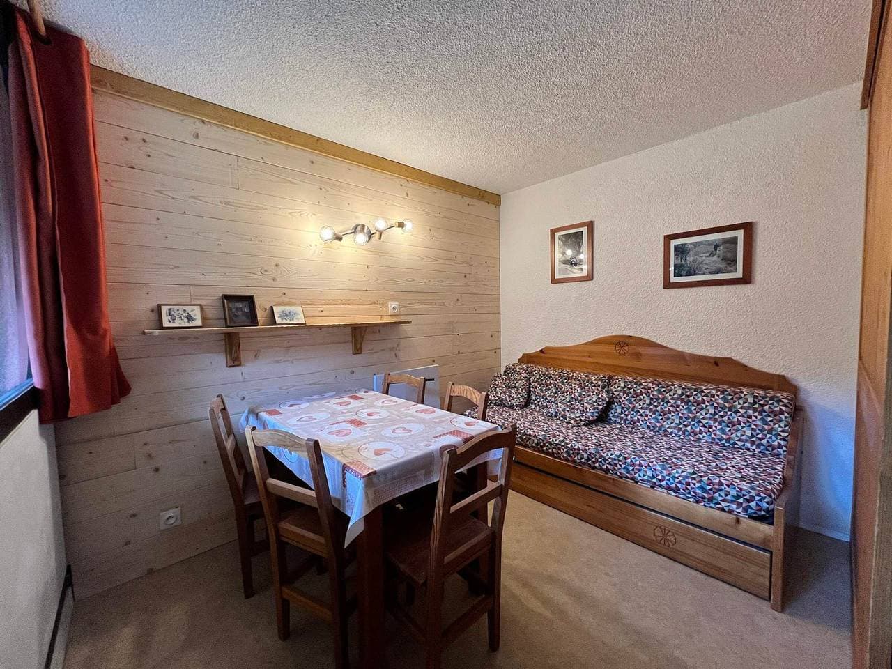 Foto 2 von 10: Gemütliches Studio auf den Skipisten, südseitiger Balkon, nahe Esf und Einkaufsmöglichkeiten