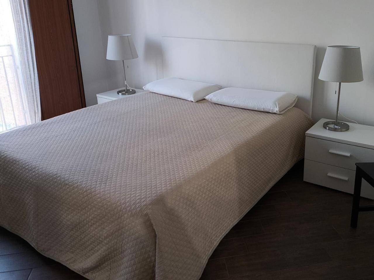 Foto 11 von 26: One-Bedroom Apartment with City View