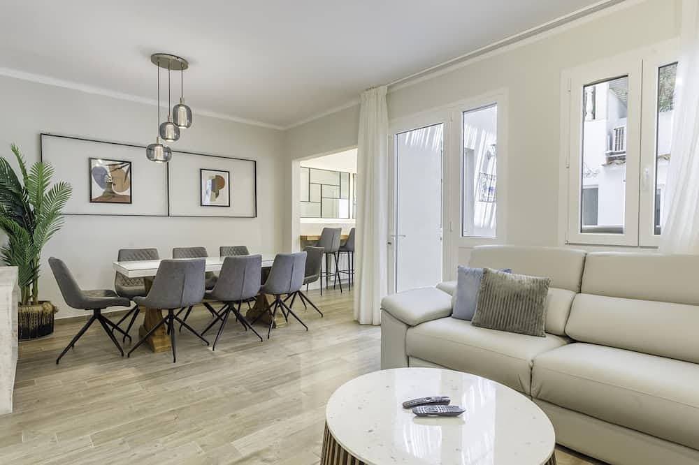 Sitges Centre Mediterranean House- 5 Bed/4 Bath/Private Pool- Sleeps up to 11 1