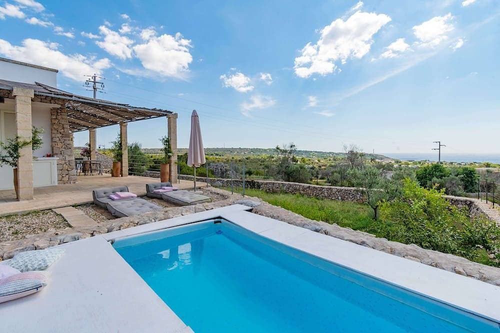 Hügeliger Trullo mit Meerblick 1