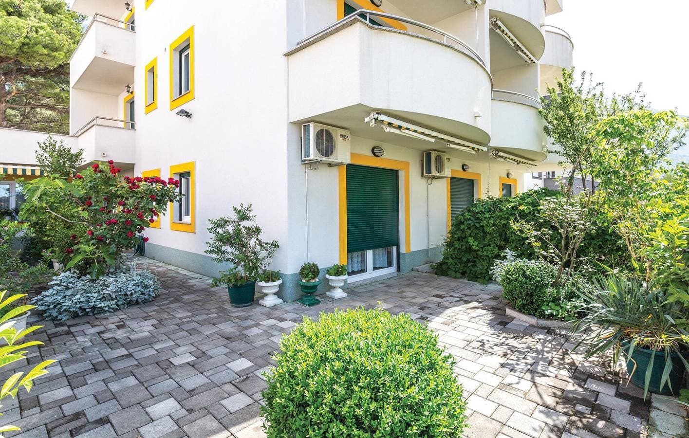Foto 8 von 22: Urlaub am Meer: Modernes Apartment mit Terrasse, Parkplatz und WLAN in Makarska