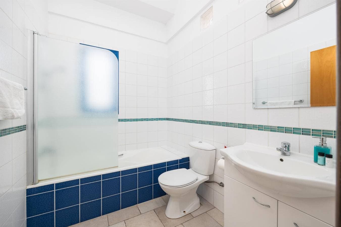 Foto 13 von 21: Villa für 6 Personen mit Balkon