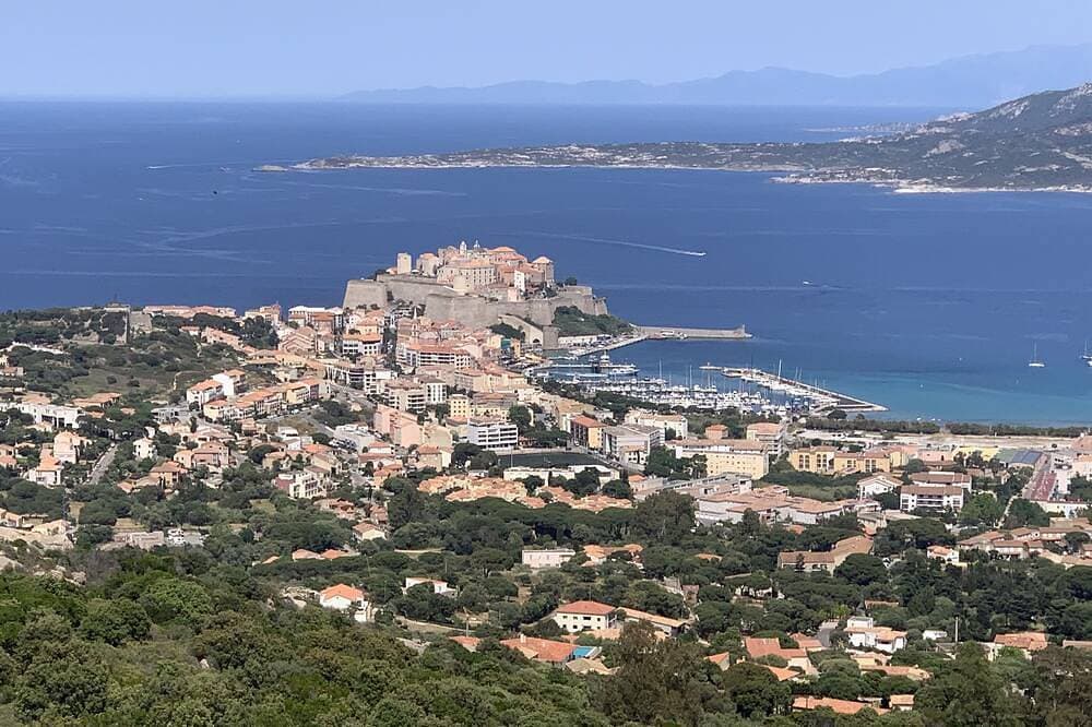 Foto 11 von 18: Villa Proche de L'île Rousse, Lozari, 2 Chambres, 6 Pers, Résidence Avec Piscine