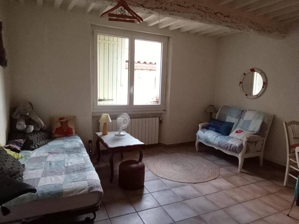 Foto 4 von 12: Two-Bedroom Apartment with City View
