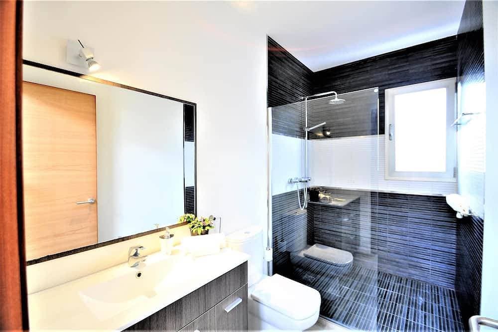 Foto 9 von 30: Moderne Villa in der Nähe von Golf und mit privatem Pool - Last minute offer Juni und Juli - Kostenloses WLAN