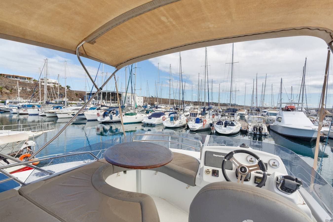 Foto 3 von 28: 'Charmante Yacht' mit Meerblick, WLAN und Klimaanlage