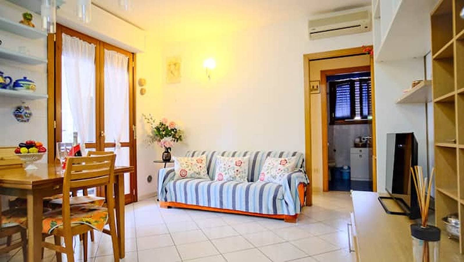 Foto 8 von 12: Apartment 'Suite La Casella' mit privater Terrasse, WLAN und Klimaanlage