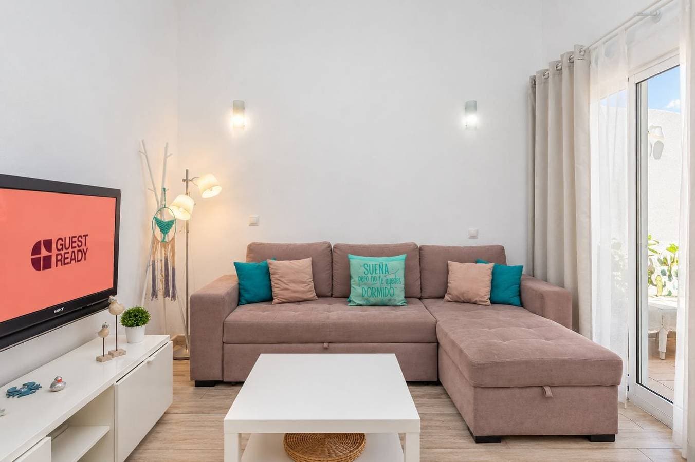 Foto 2 von 36: Ferienwohnung für 4 Personen mit Pool