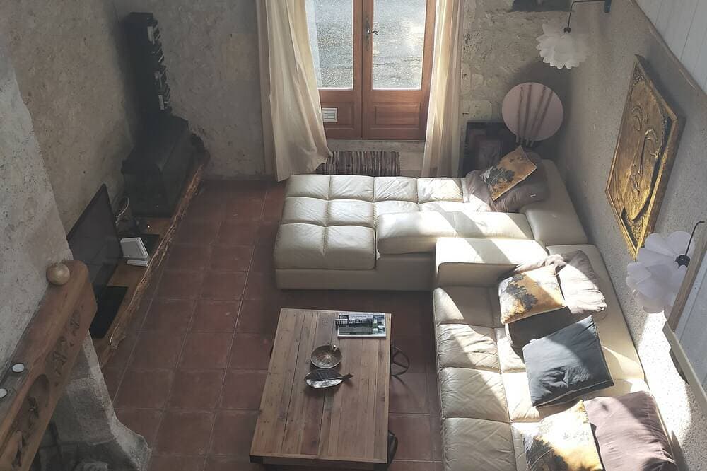 Foto 11 von 18: Renovated country house large intimate fenced park private swimming pool jacuzzi