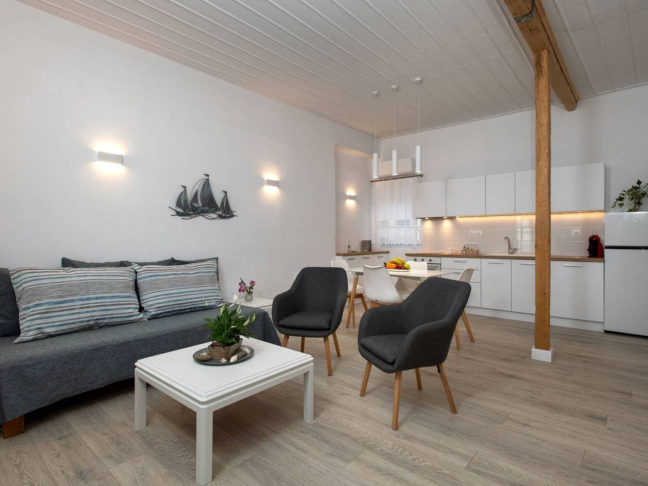 Foto 6 von 19: Studio mit atemberaubendem Blick auf das Meer
