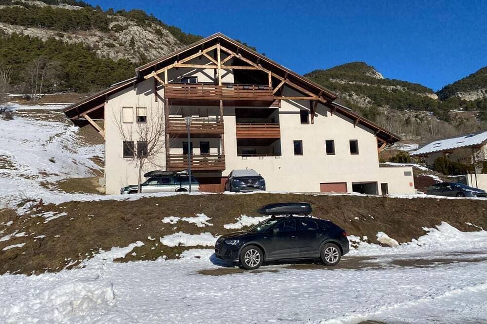 Foto 6 von 30: Parkmöglichkeiten, fernseher, schließfach für die skier, 34m², La Norma