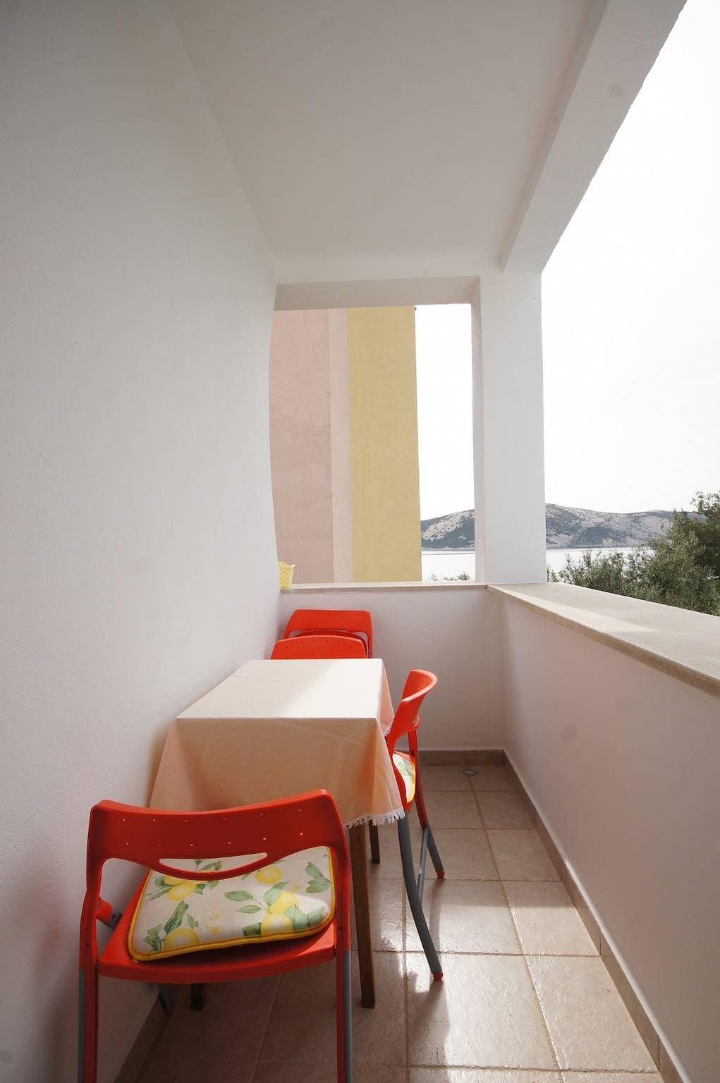 Foto 2 von 32: Ferienwohnung in Stara Novalja mit Meerblick, Loggia, Klimaanlage, W-Lan (183-2)