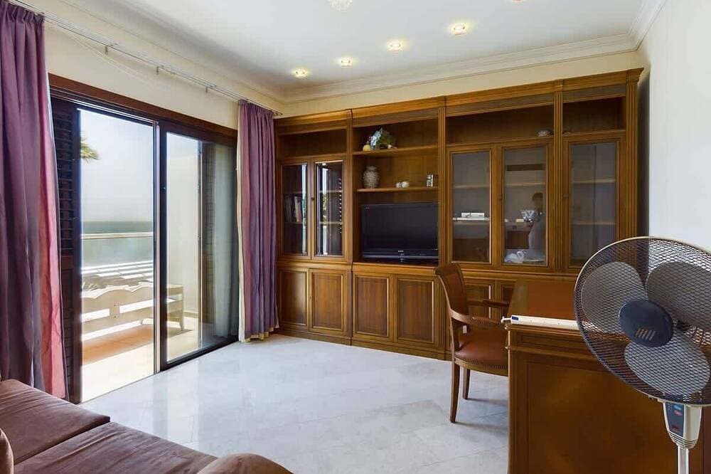 Foto 12 von 30: Amazing Beach Front House!