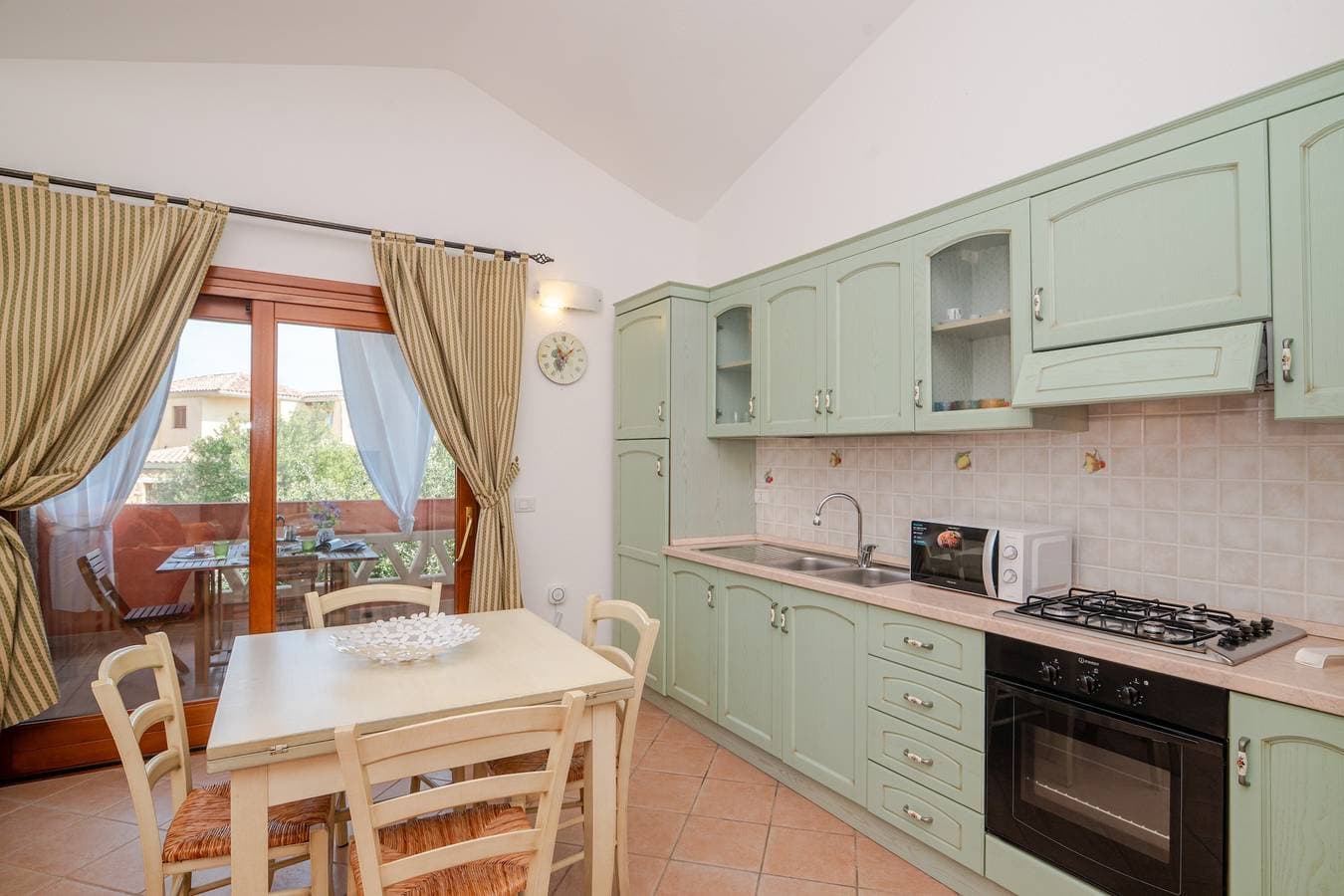 Foto 5 von 26: Apartment 'Trilocale I Graniti San Teodoro' mit privater Terrasse und Klimaanlage
