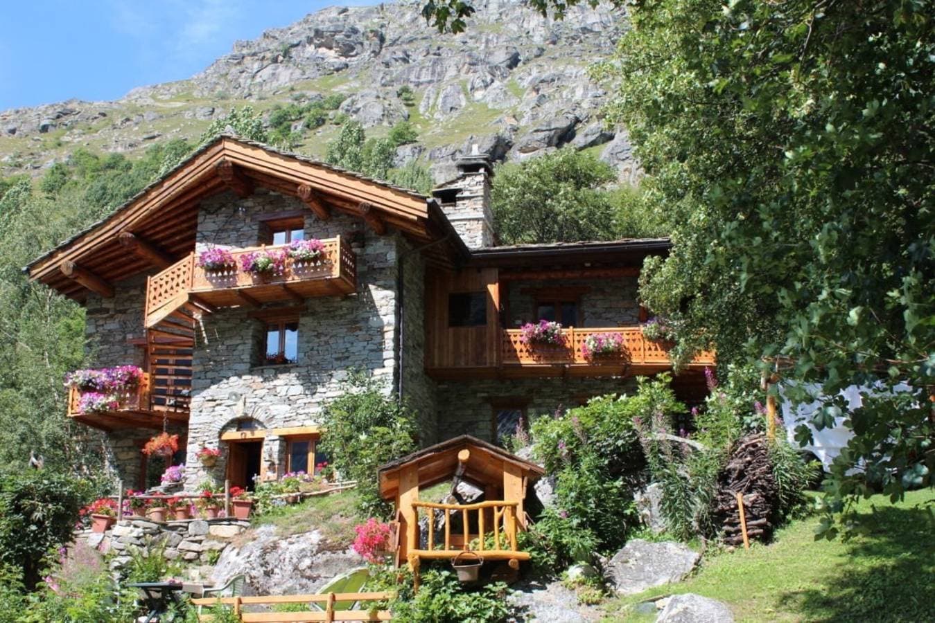 Foto 3 von 9: Gîte Le Marmotton – Chalet Les Abeillos, gemütlich für 2 Personen mit Bergblick