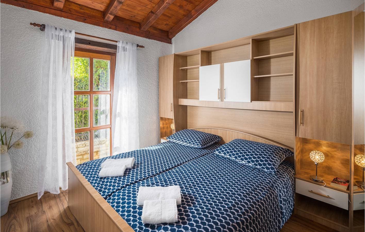 Foto 7 von 26: Gemütliche Ferienwohnung mit Terrasse, Parkplatz und WLAN in der Nähe von Sveti Lovrec