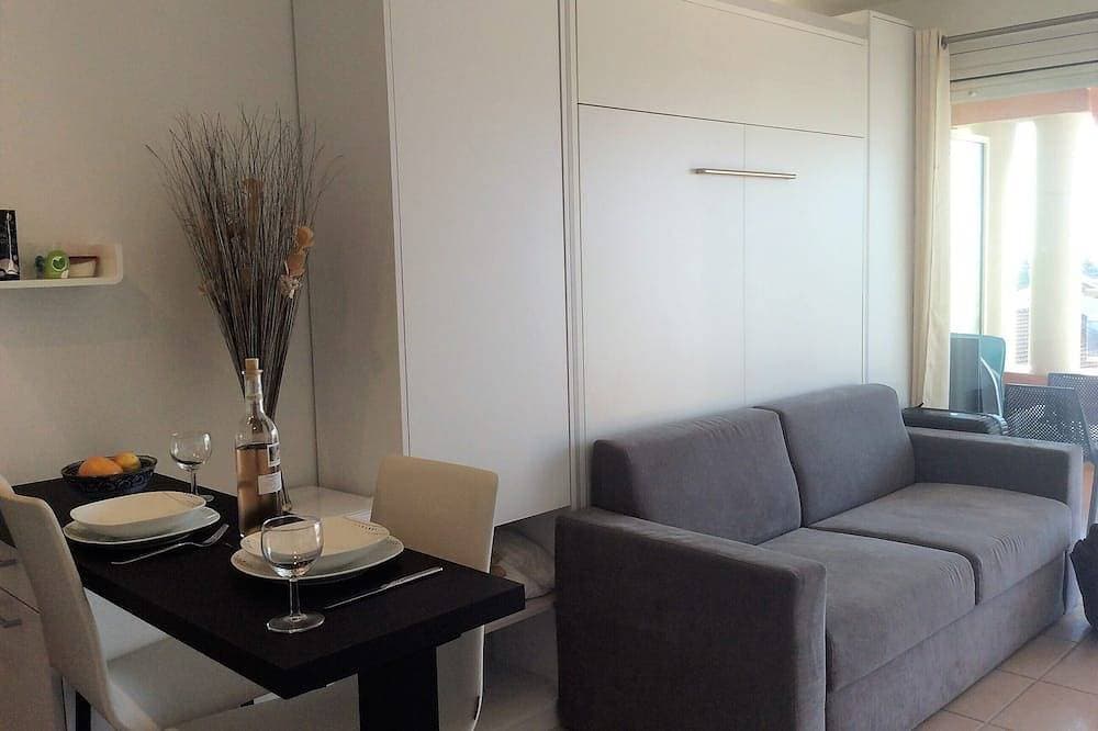 Foto 2 von 20: Melo’s Studio - Blick über Cannes - Meerblick - WLAN
