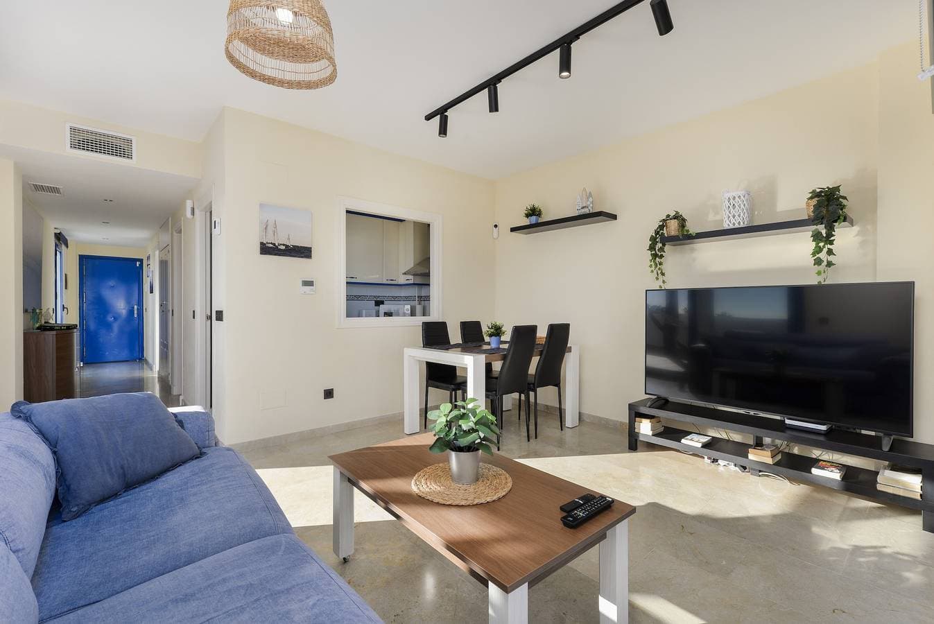 Foto 8 von 29: Ferienwohnung "El Hacho" mit Meerblick, Gemeinschaftspool und WLAN
