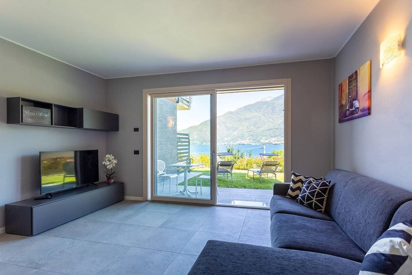 Foto 11 von 41: Anna's Lodge Ferienwohnung mit Pool am Comer See