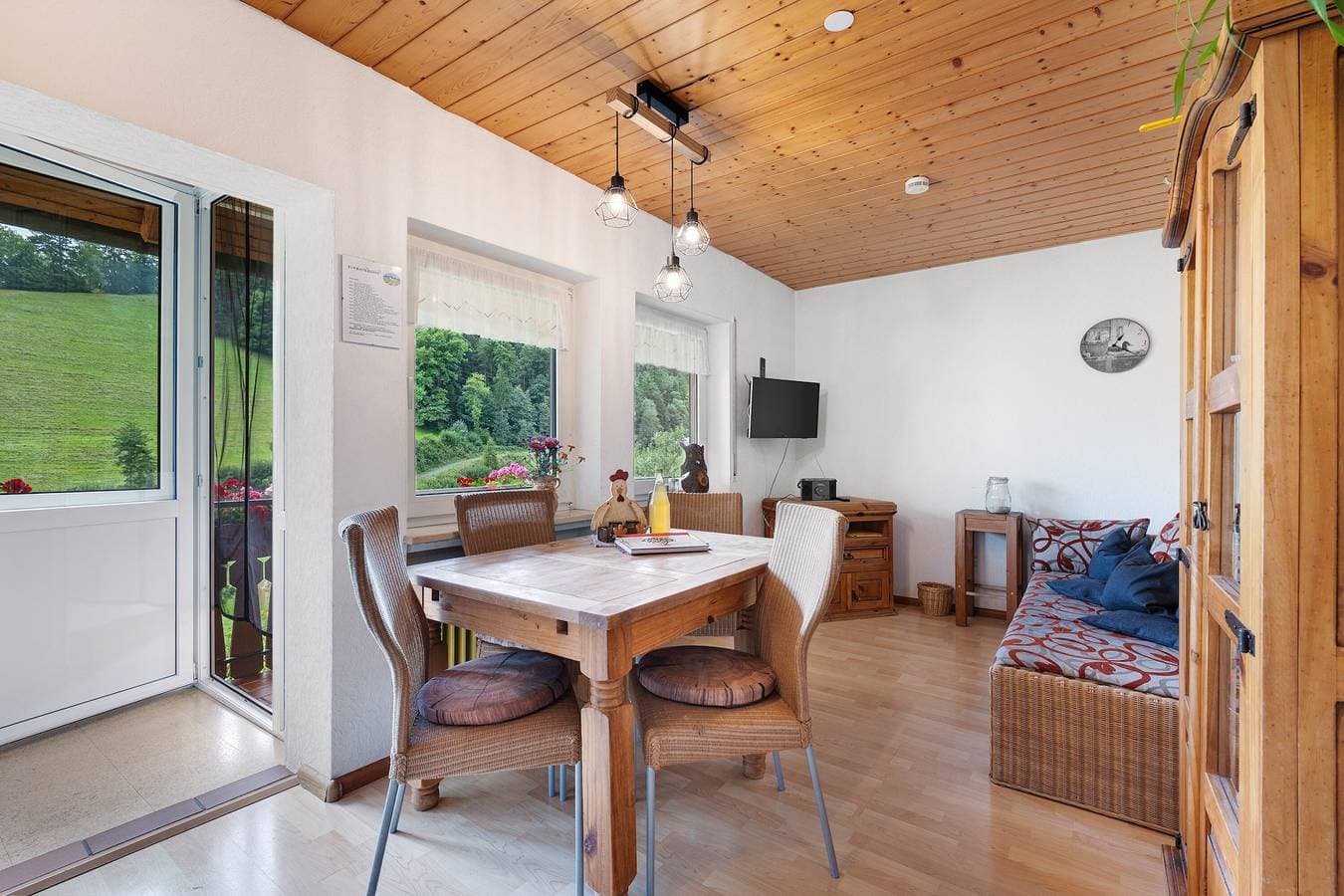 Foto 4 von 44: Apartment 'Waldblick' mit Bergblick, Gemeinschaftsgarten und WLAN