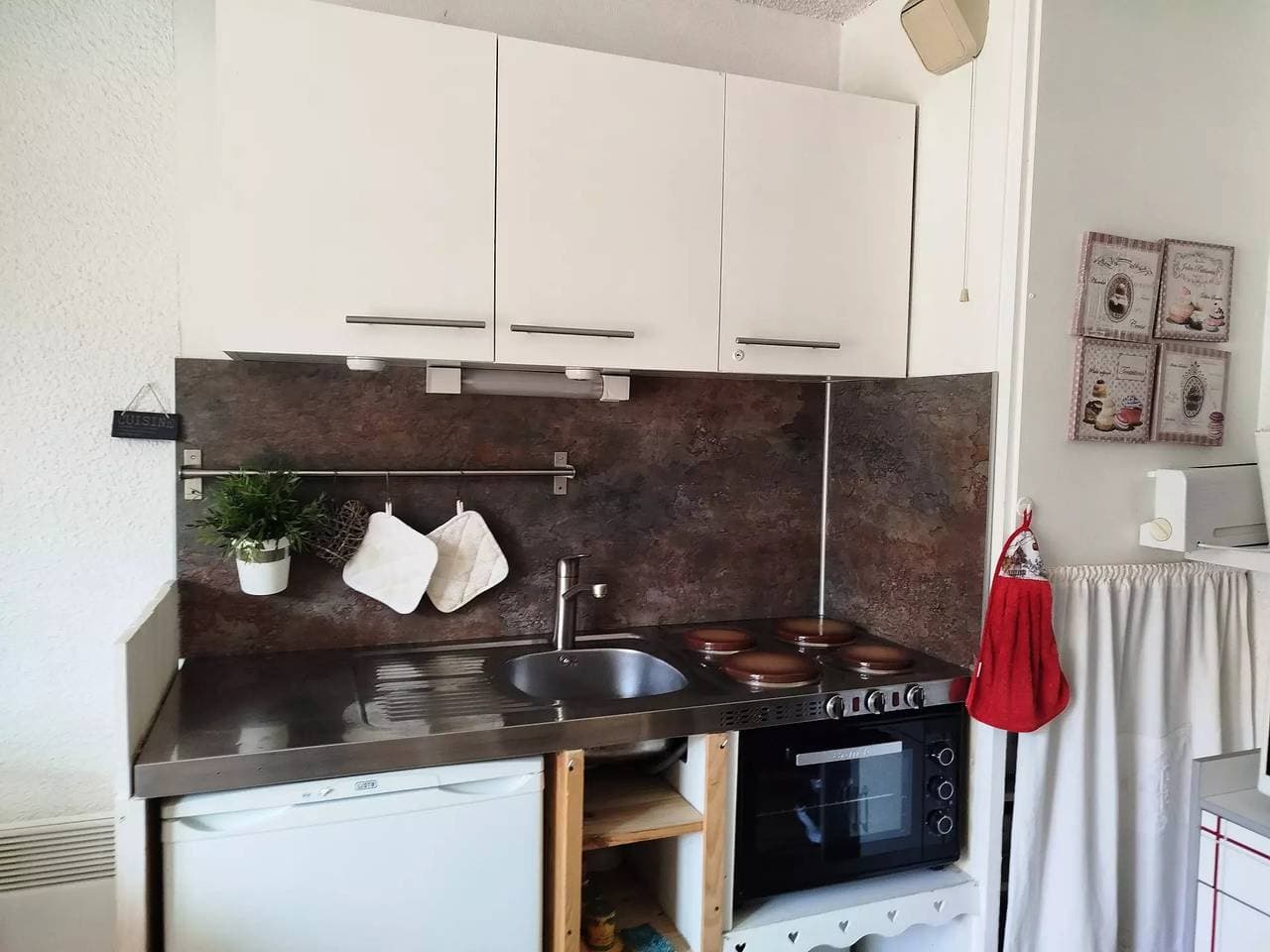 Foto 7 von 14: Studiokabine 3 Personen belichtet West