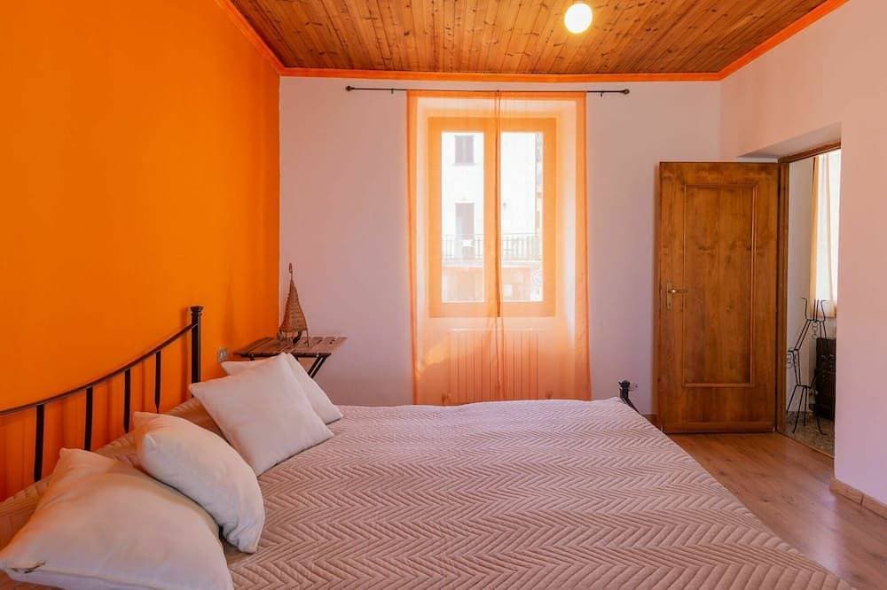 Foto 12 von 30: Schönes alleinstehendes Ferienhaus mit  W-Lan, privatem Pool, TV, Terrasse und Haustiere erlaubt