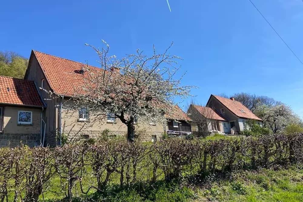 Foto 10 von 17: Gemütliches Ferienhaus unter der Schaumburg mit traumhaftem Blick ins Wesertal