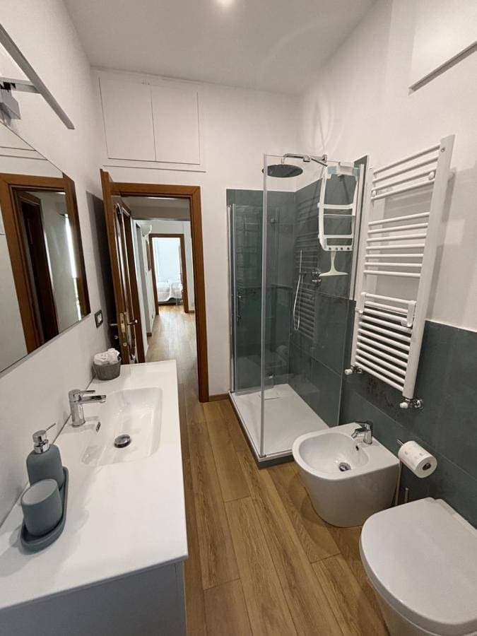 Foto 5 von 16: Two-Bedroom Apartment
