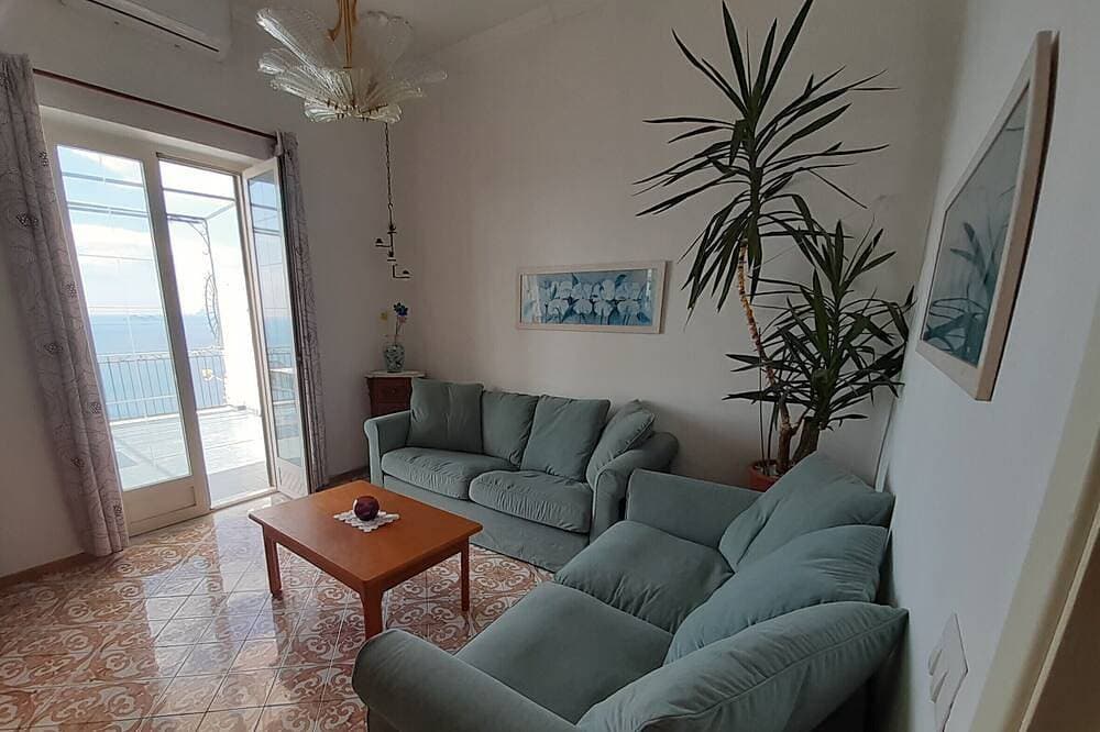 Foto 7 von 12: Casa Maria Cristina - large terrace with a view of the sea toward Positano and Capri
