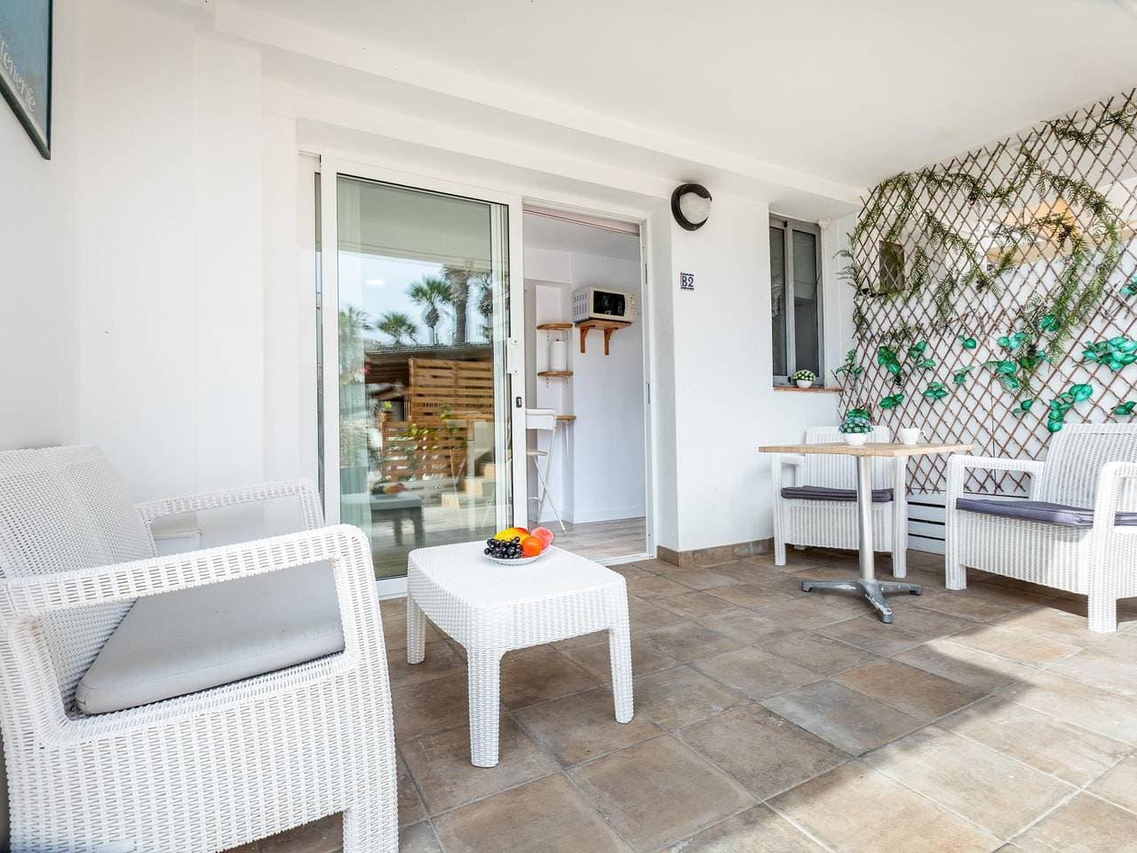 Foto 4 von 21: Alcalá B2 – Amazing beach front Studio