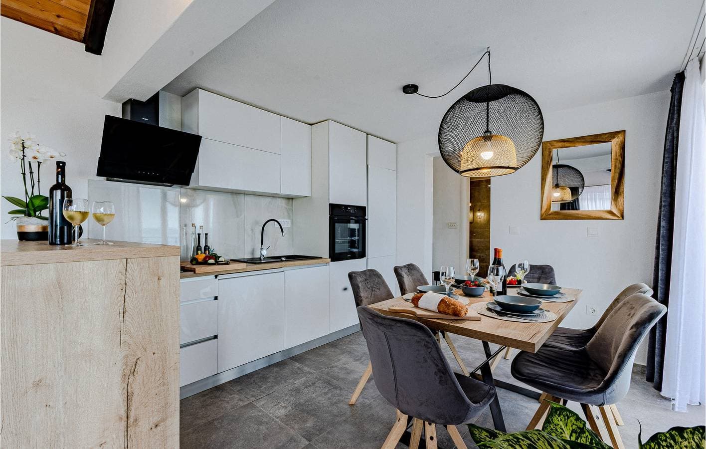 Foto 10 von 39: Gemütliche Ferienwohnung mit Pool und Terrasse, 900 m von der Küste entfernt