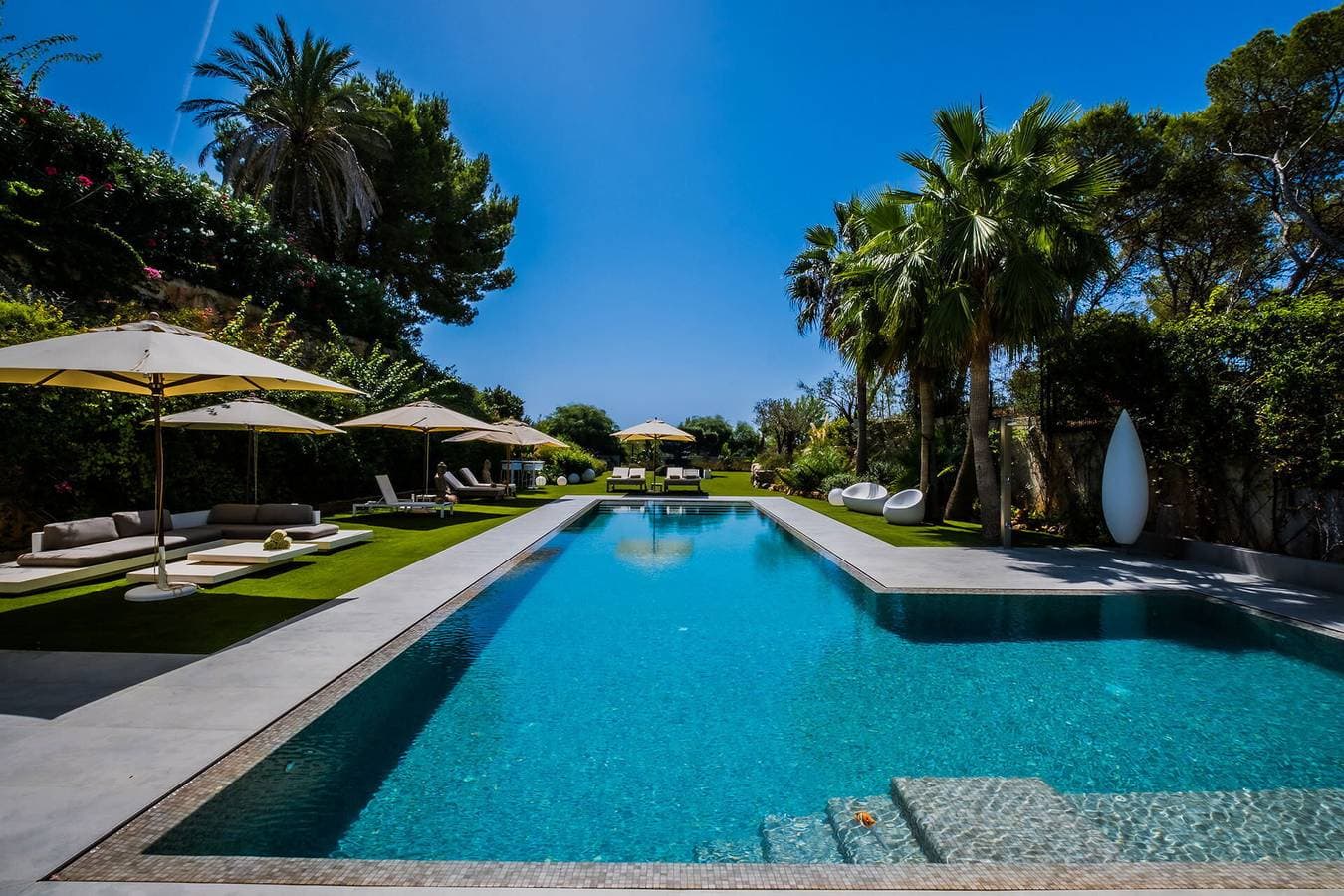 Foto 5 von 50: Villa für 10 Personen mit Garten
