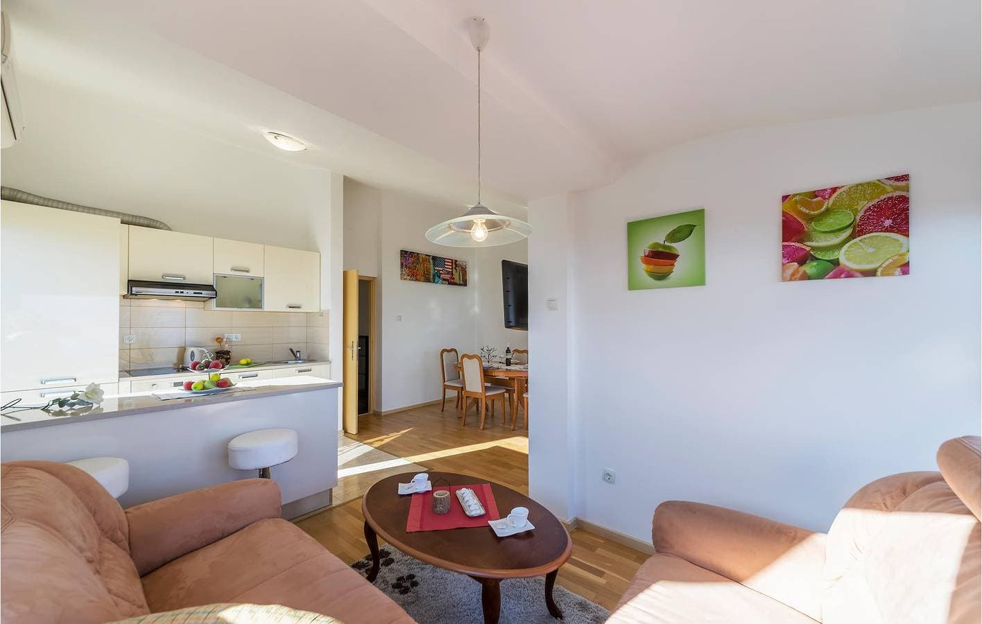 Foto 13 von 29: Apartment mit Meerblick, Terrasse, WLAN und Parkplatz – 2 km vom Strand entfernt