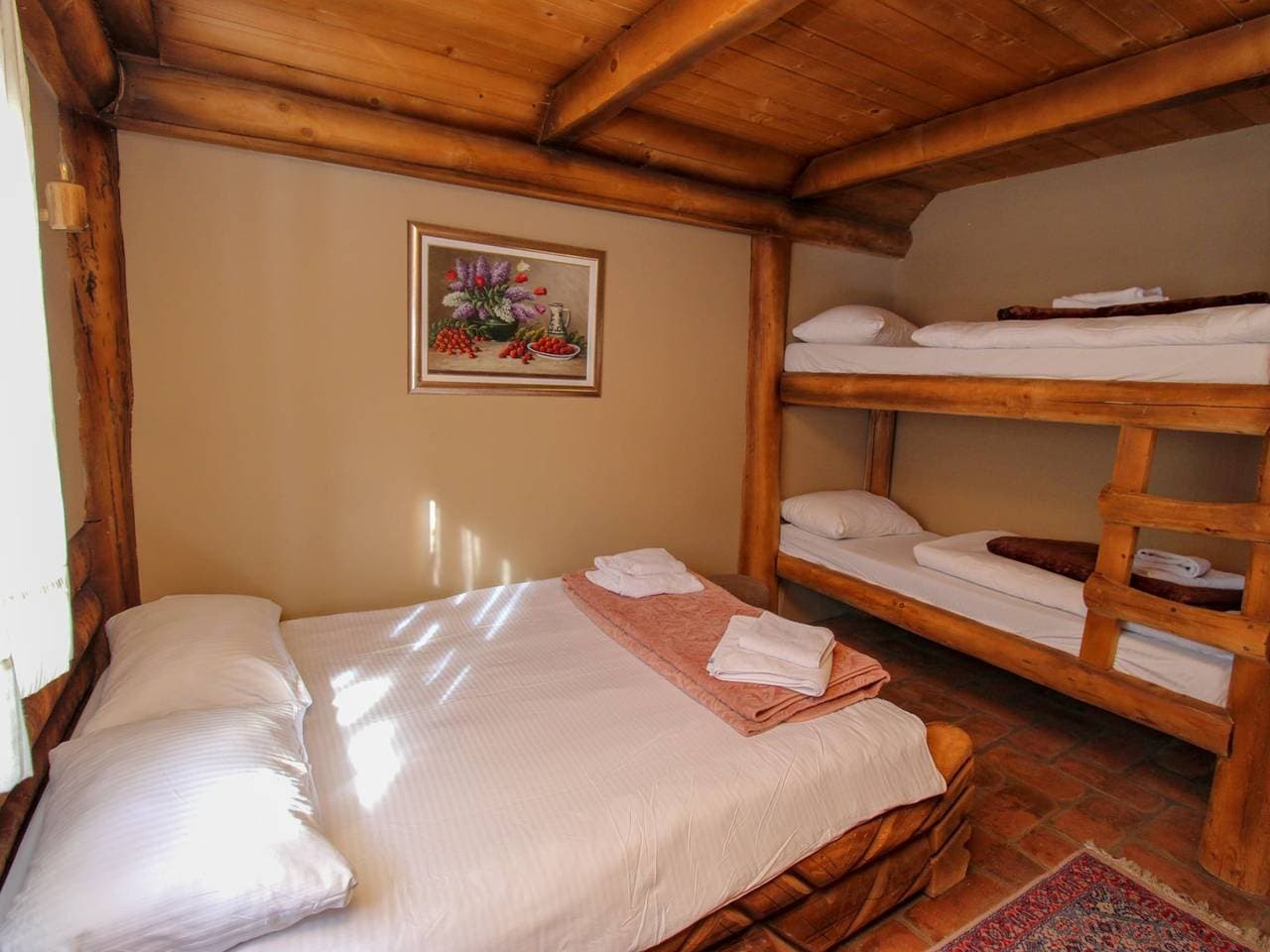 Foto 3 von 12: Ethno Village Dolina Mira - Two Bedroom Holiday Home (Romanija)