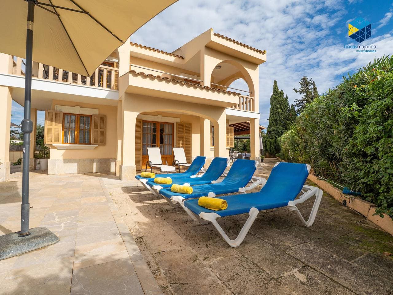 Foto 2 von 36: Charmante mediterrane Villa mit privatem Pool, WLAN und Klimaanlage in Sa Coma