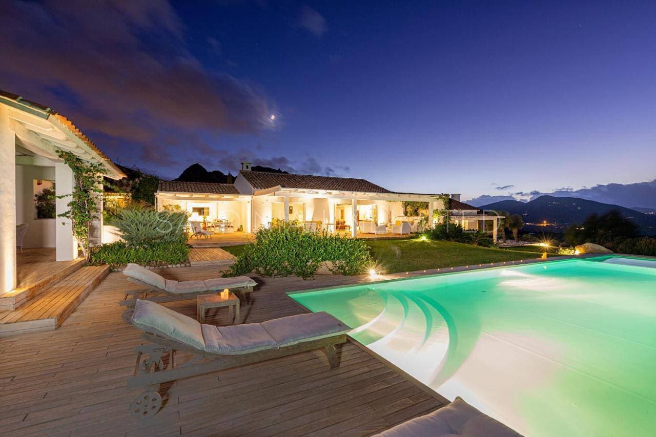 Foto 5 von 32: Villa