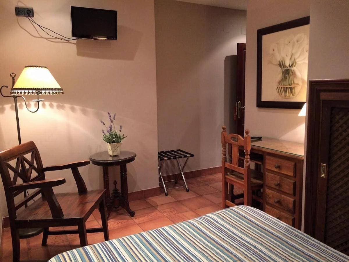 Foto 5 von 12: Double or Twin Room