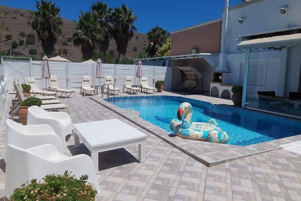 Villa Fantasia zu Fuß zum Meer und nach Georgioupolis Zentrum 1