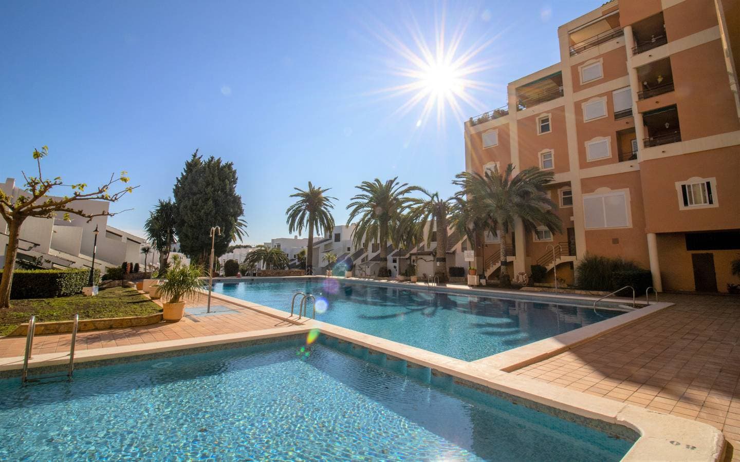 Foto 2 von 33: Casa adosada con jardín y piscina - Las Fuentes