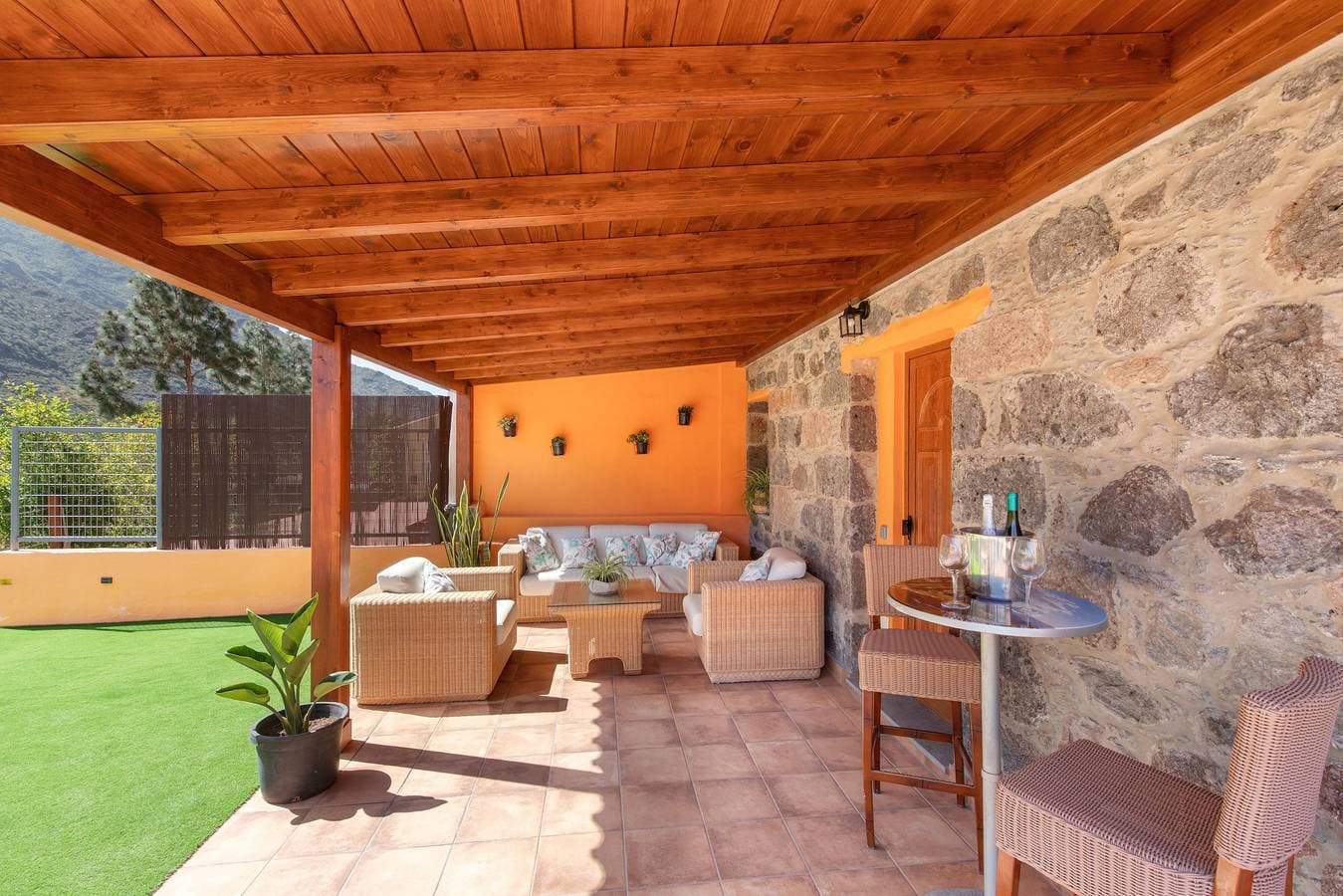 Foto 3 von 29: Ferienwohnung 'Vista Valle' mit Bergblick, WLAN und Klimaanlage