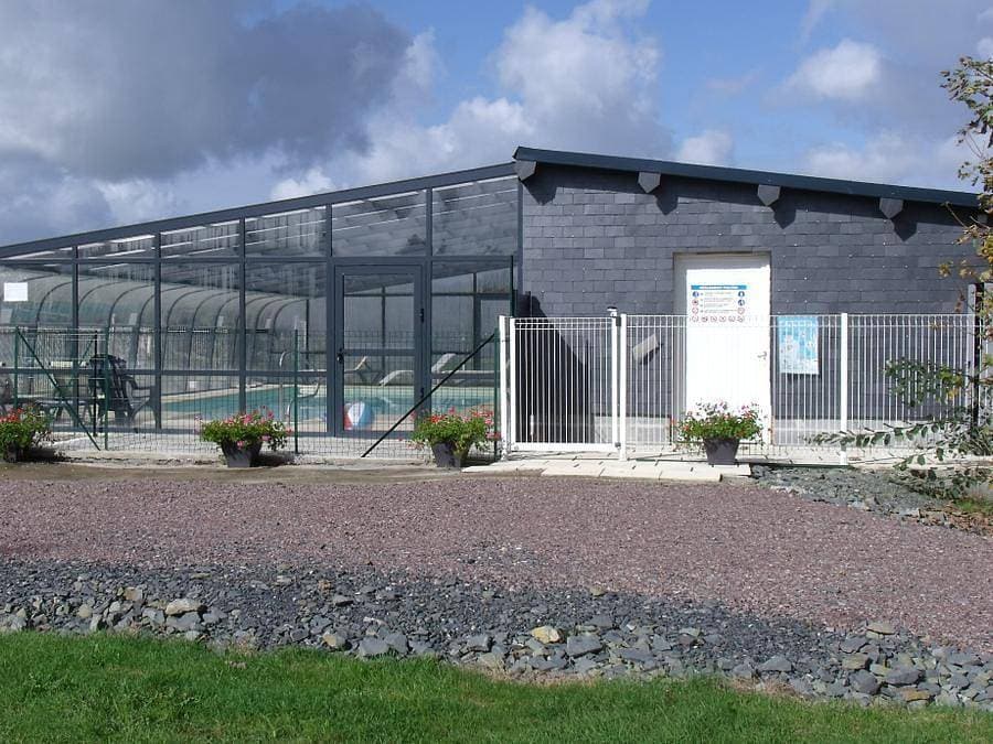 Foto 12 von 23: Camping Ushuaïa Villages - Les Pommiers Pays d'Auge - Unterkunft 2 personen - Ungewöhnlich La Grange (ohne Sanitäranlagen)
