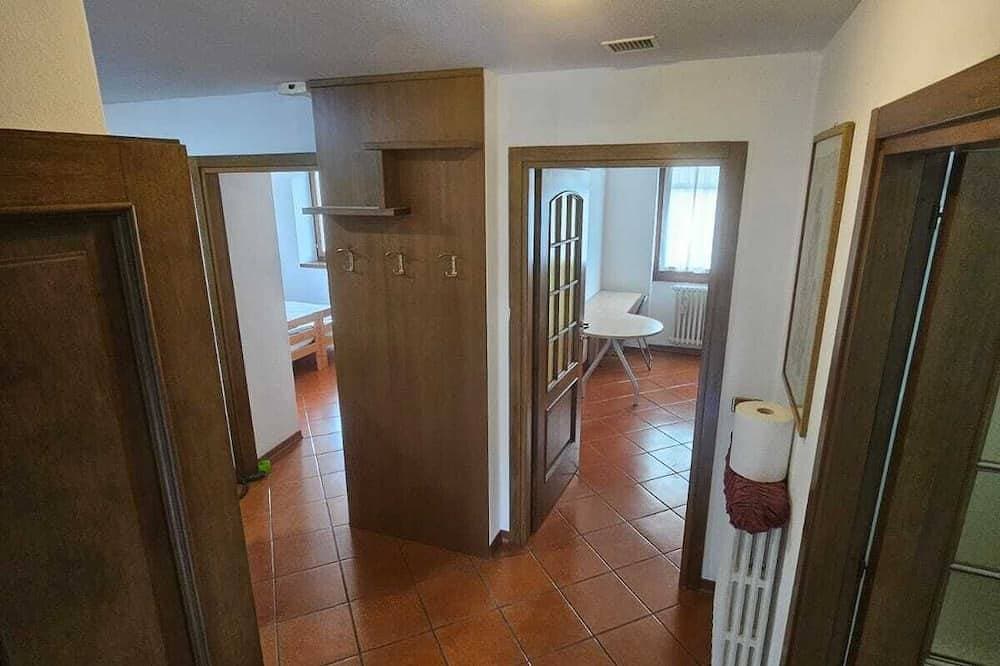 Foto 8 von 10: Casa Romilda: an apartment just a few meters from the lake, with a garden and ample parking
